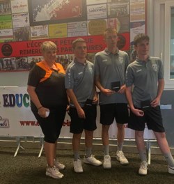 JUNIORSLAVAL PETANQUE/ASPTT1/4 DU A